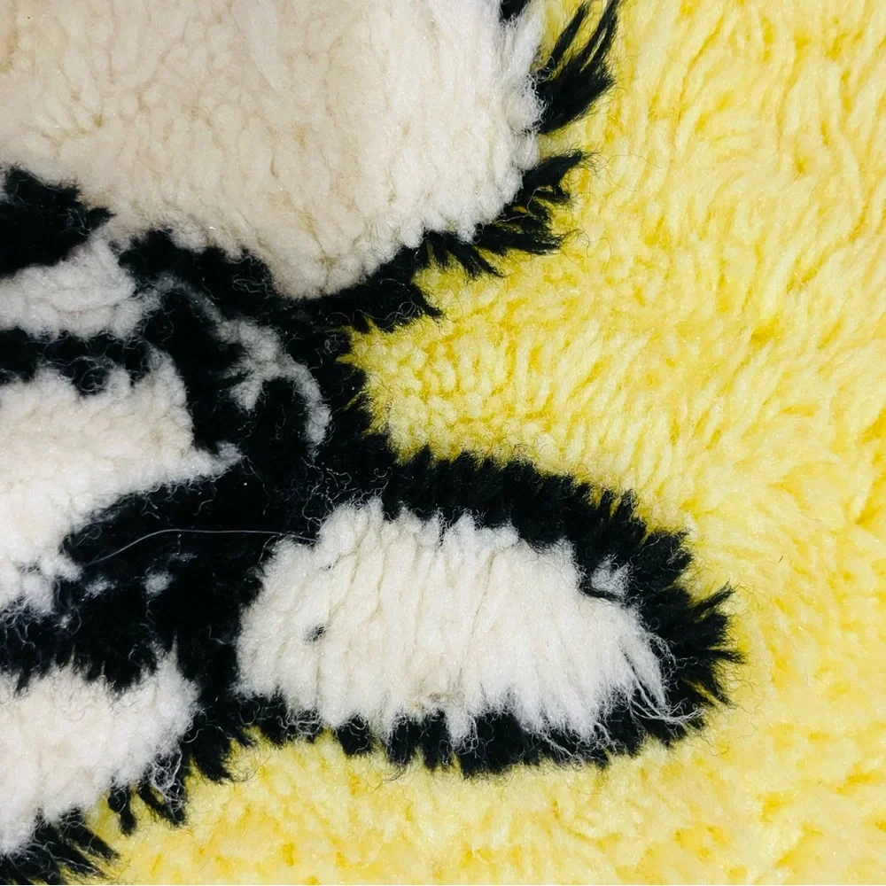 Vintage Peanuts Snoopy Loves Lucy Yellow Cartoon Character Rug Handmade